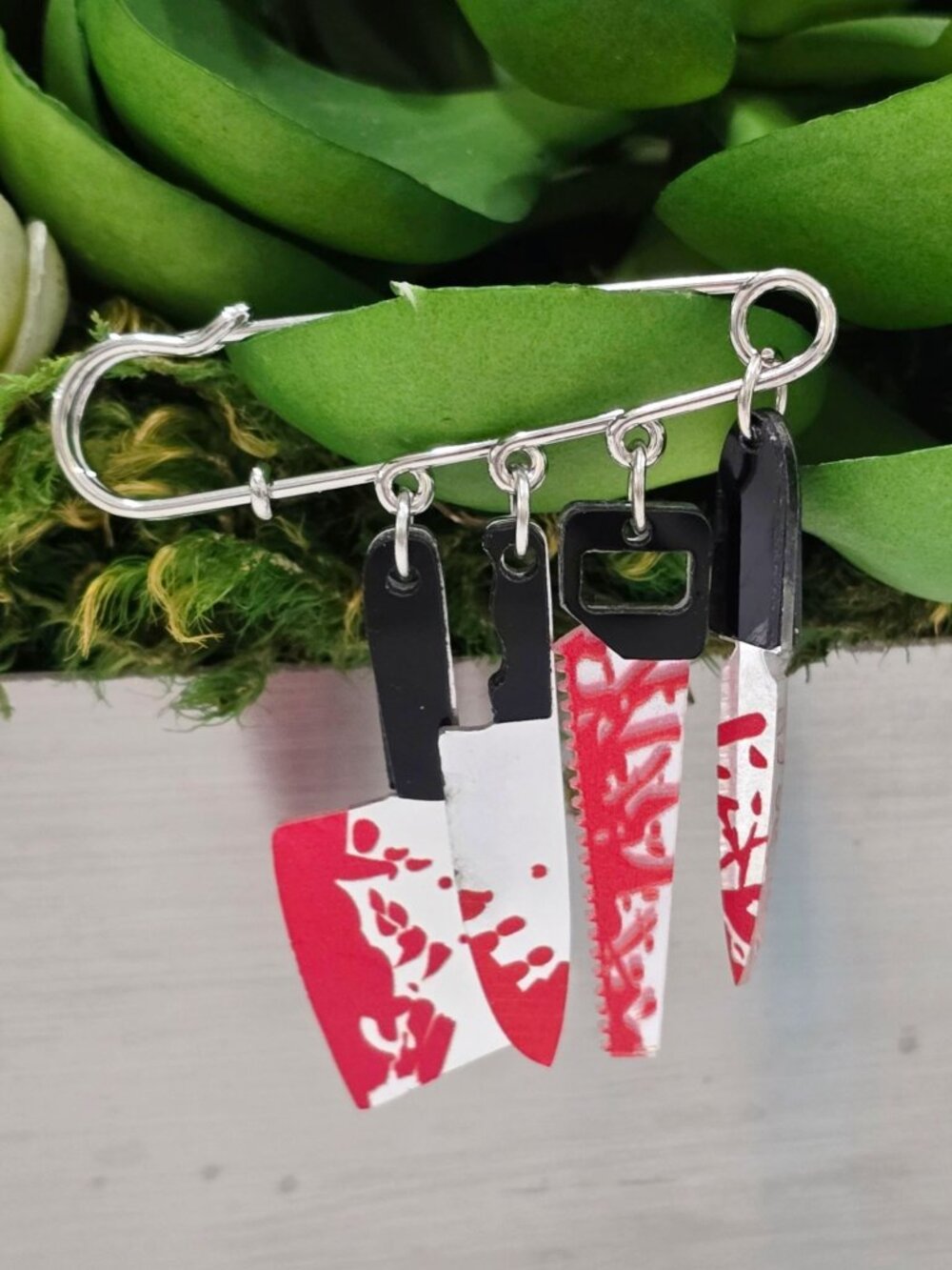 Artisan Bloody Knife Charms Safety Pin Brooch Horror Splatter Kilt Pin Sz OS NWT